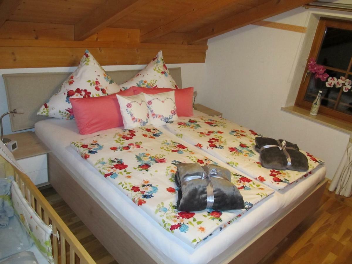 Ferienwohnung Bei Mutti Rottau Exterior foto